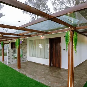 Misty Wonders 5*, Munnar India